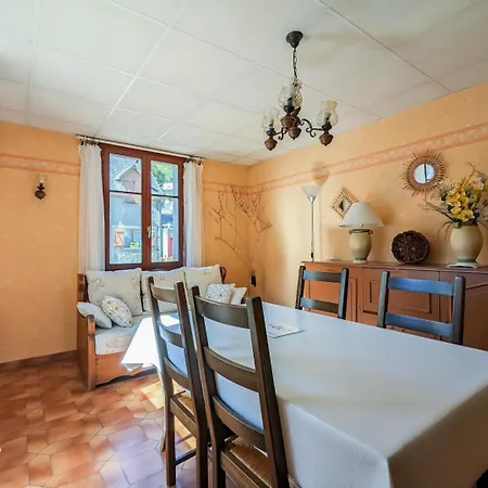 Le Pequerin Vakantiehuis Oo
